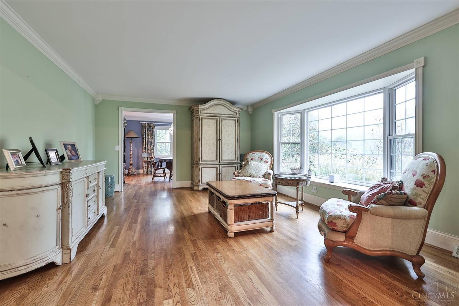 141 Congress Run Road Wyoming, OH 45215 - Photo 7 of 63 Gallery Image 7