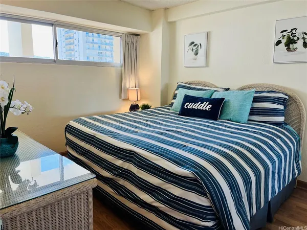 $2,500 | 2440 Kūhiō Avenue, Unit 511, Honolulu, HI 96815
