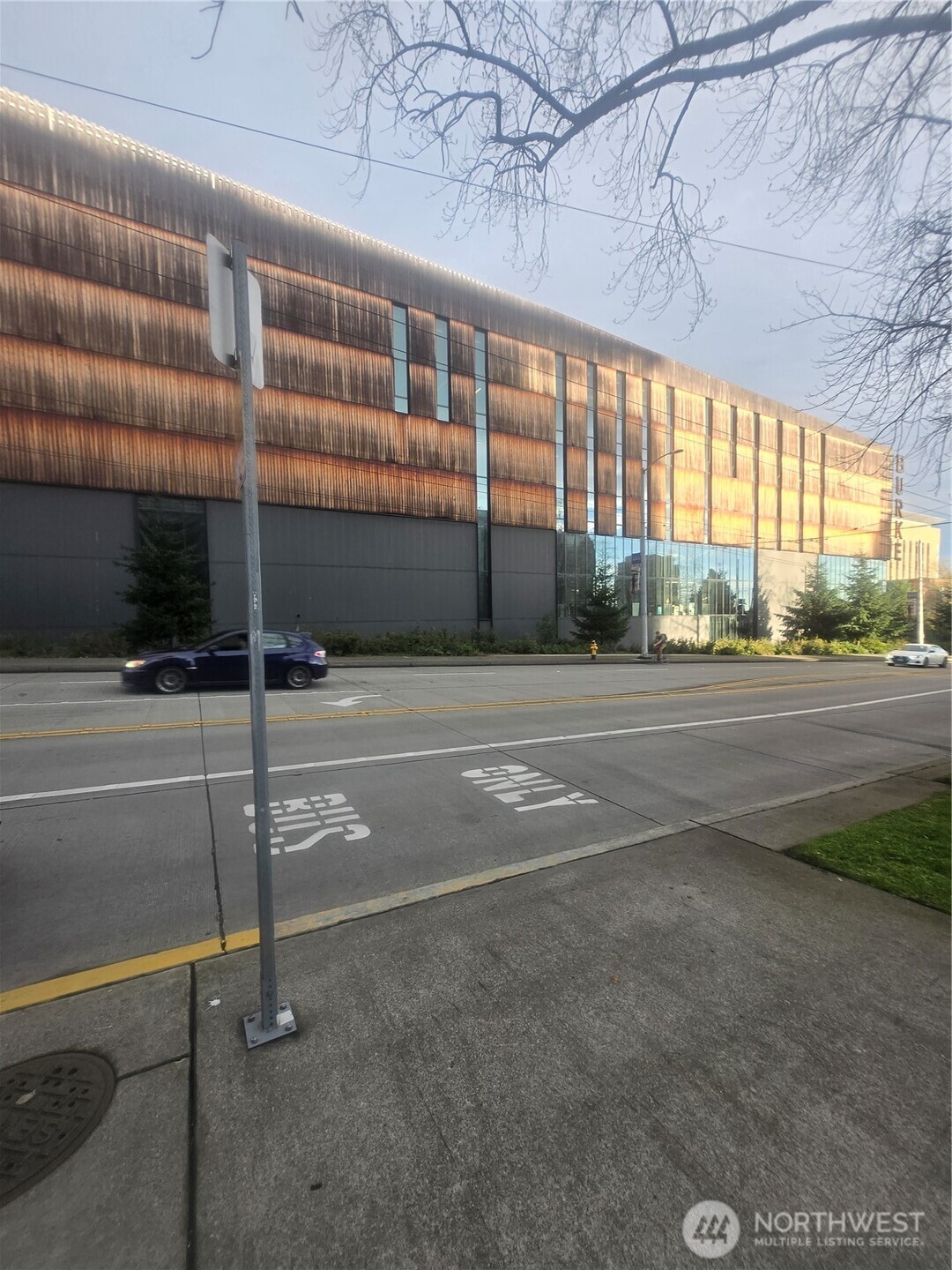 4332 University Way Northeast, Unit A Seattle, WA 98105 - Photo 12 of 20 a view of a building with a street