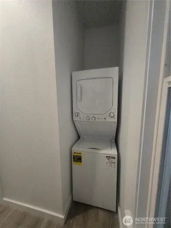 $1,950 | 4332 University Way Northeast, Unit A, Seattle, WA 98105
