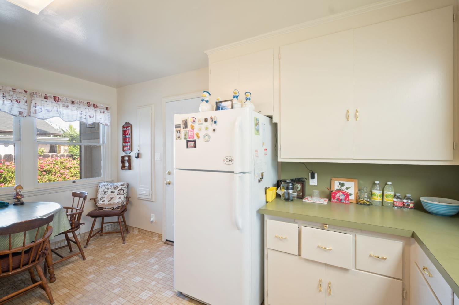 929 Capistrano Drive Salinas, CA 93901 - Photo 16 of 38