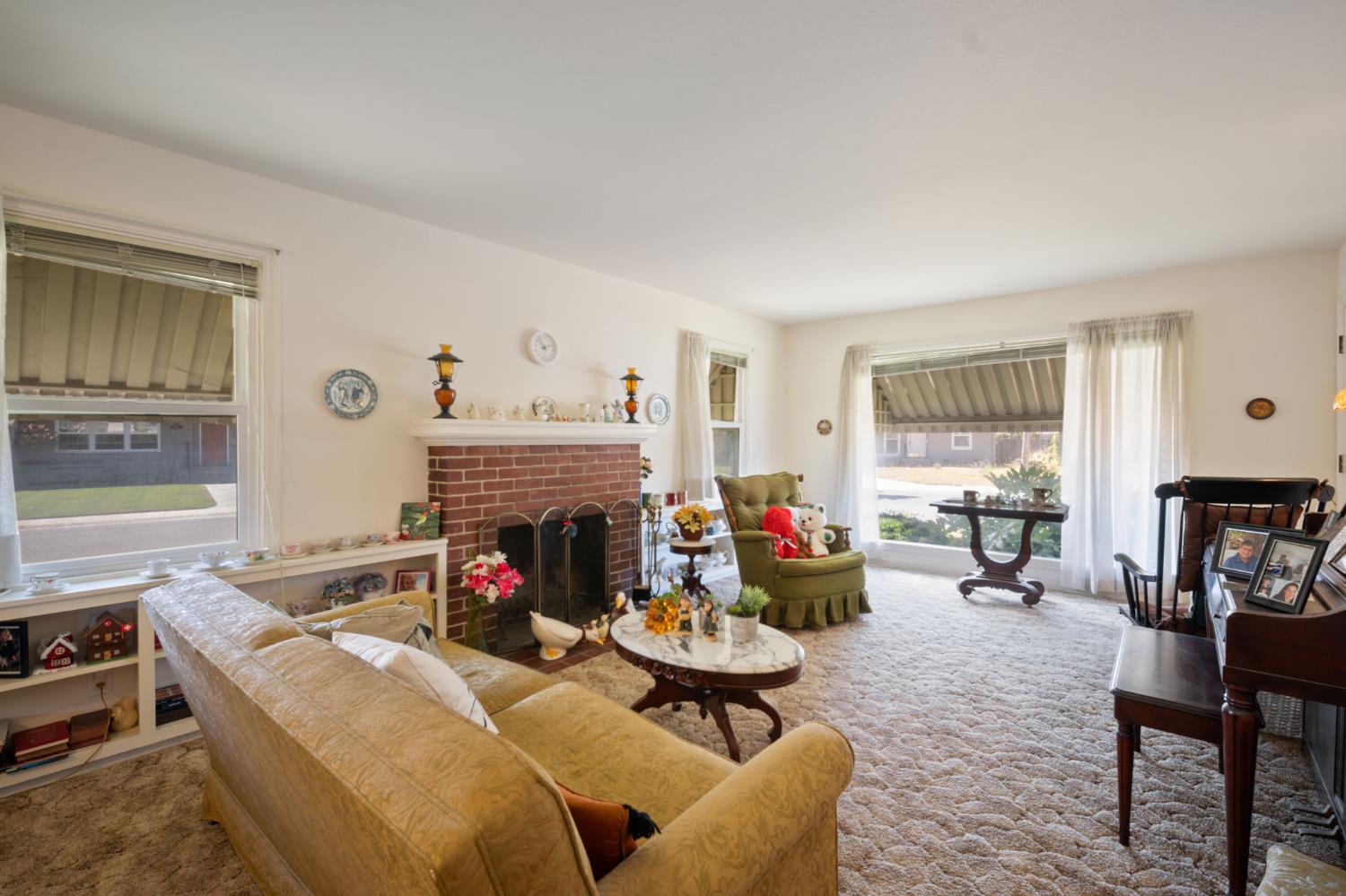 929 Capistrano Drive Salinas, CA 93901 - Photo 21 of 38