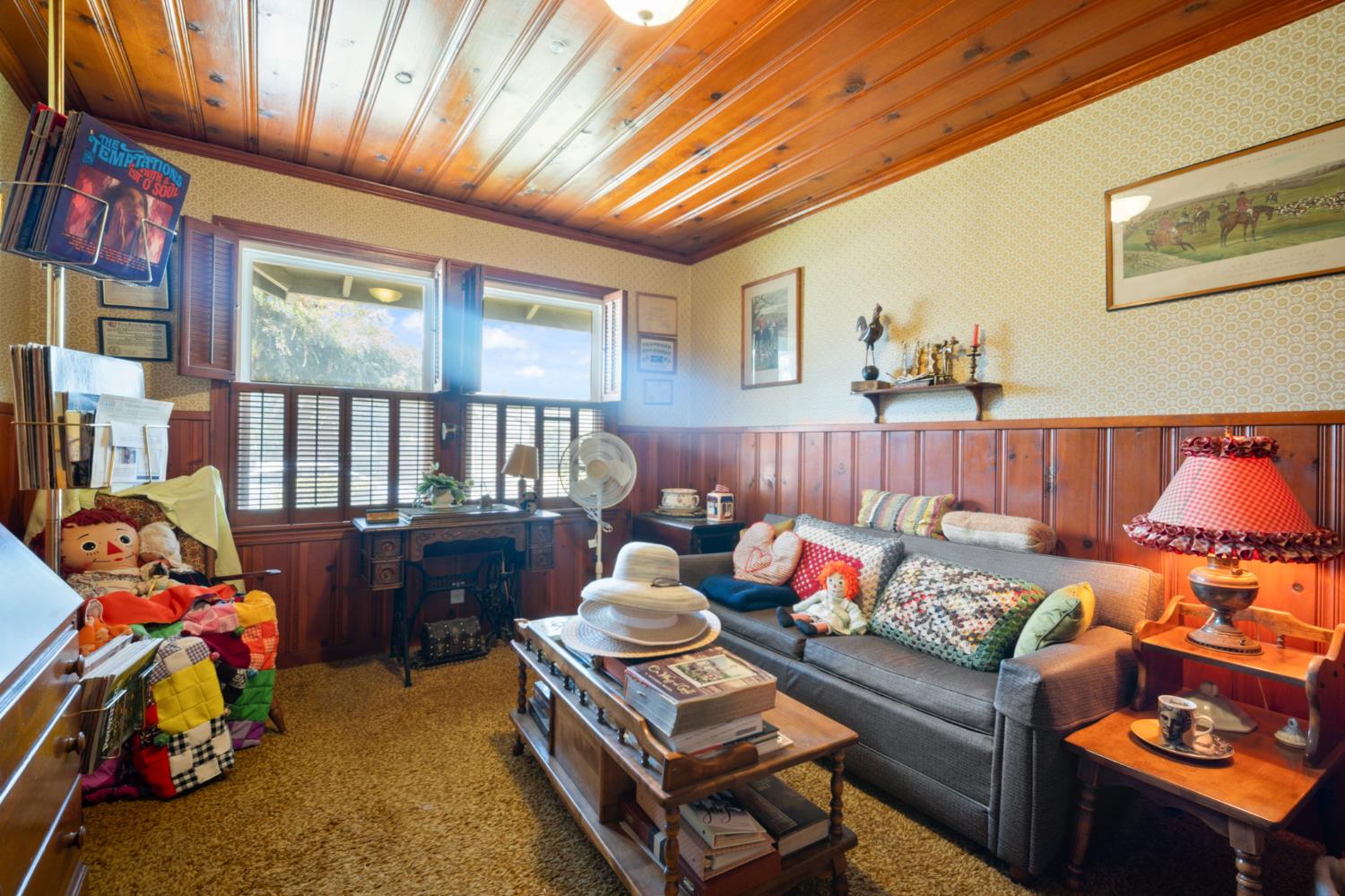 929 Capistrano Drive Salinas, CA 93901 - Photo 6 of 38