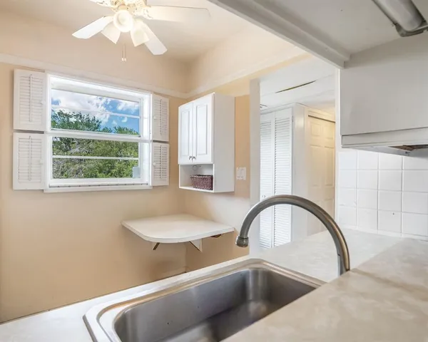 a close view of sink and tap