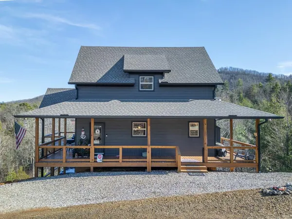 $499,999 | 455 Point Overlook Trail, Murphy, NC 28906