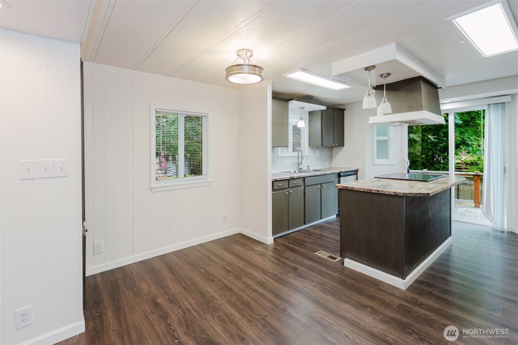 5673 Bethel Road Southeast, Unit 28 Port Orchard, WA 98367 - Photo 8 of 35