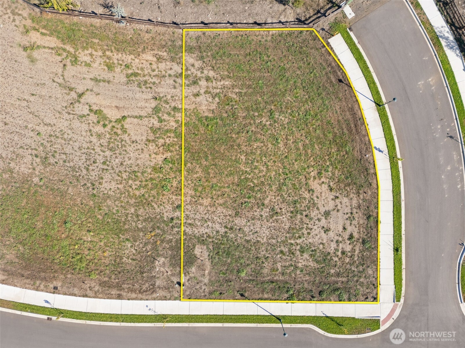 51 Colchester Street Sequim, WA 98382 - Photo 2 of 26 a view of a bathroom shower