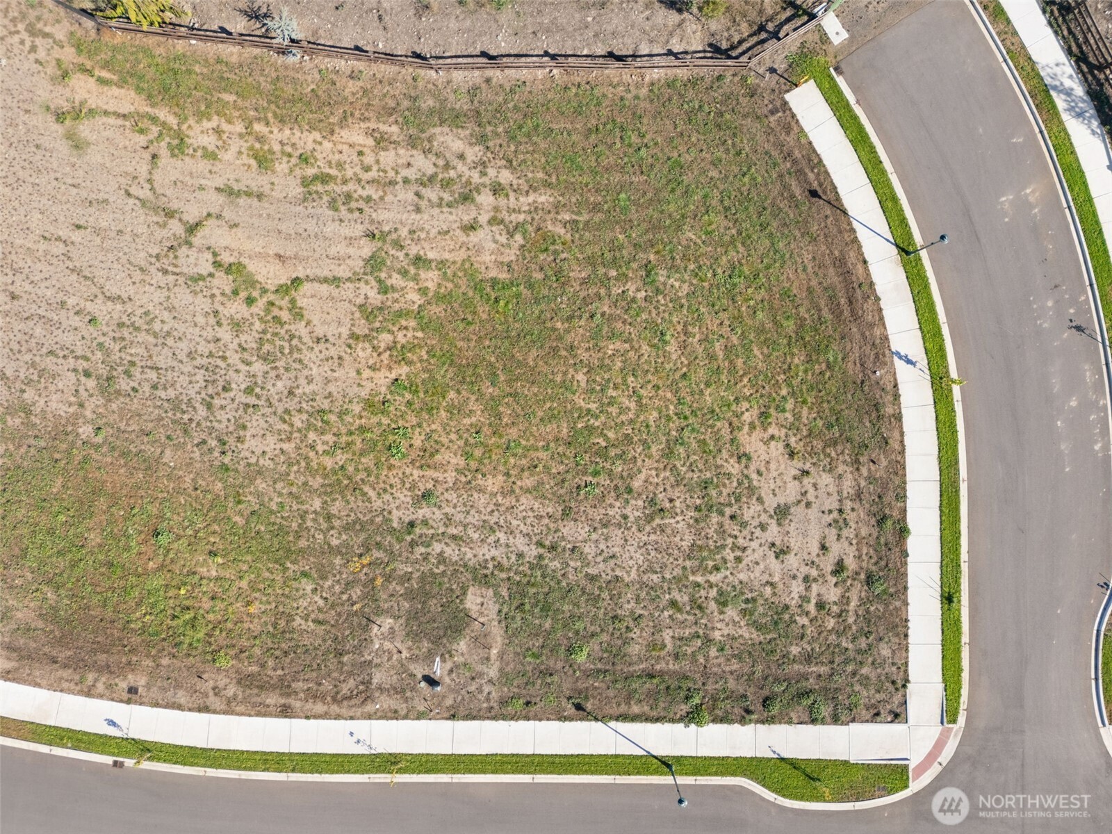 51 Colchester Street Sequim, WA 98382 - Photo 3 of 26 a view of a bathroom shower