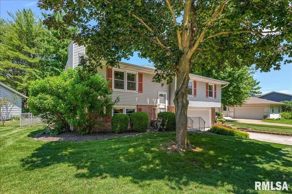 $255,000 | 2629 Lemont Drive, Springfield, IL 62704
