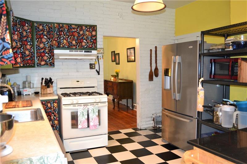408 Cascade Road Pittsburgh, PA 15221 - Photo 14 of 25 KITCHEN