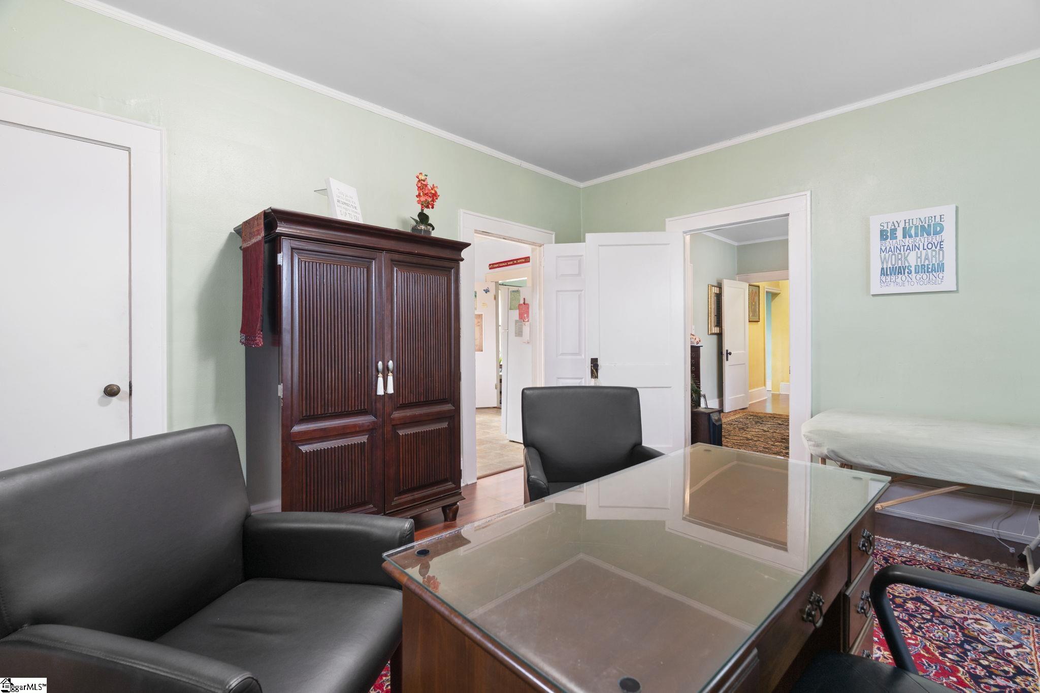 106 Memorial Drive Greer, SC 29650 - Photo 18 of 33