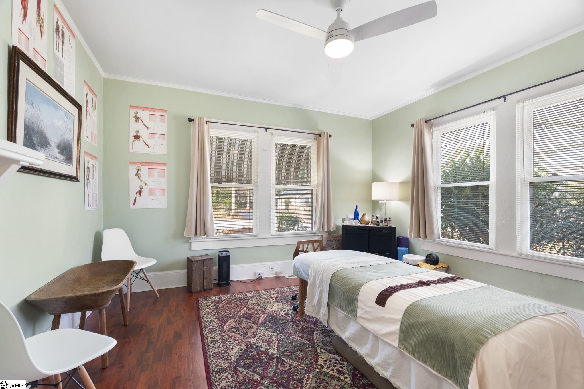 106 Memorial Drive Greer, SC 29650 - Photo 24 of 33