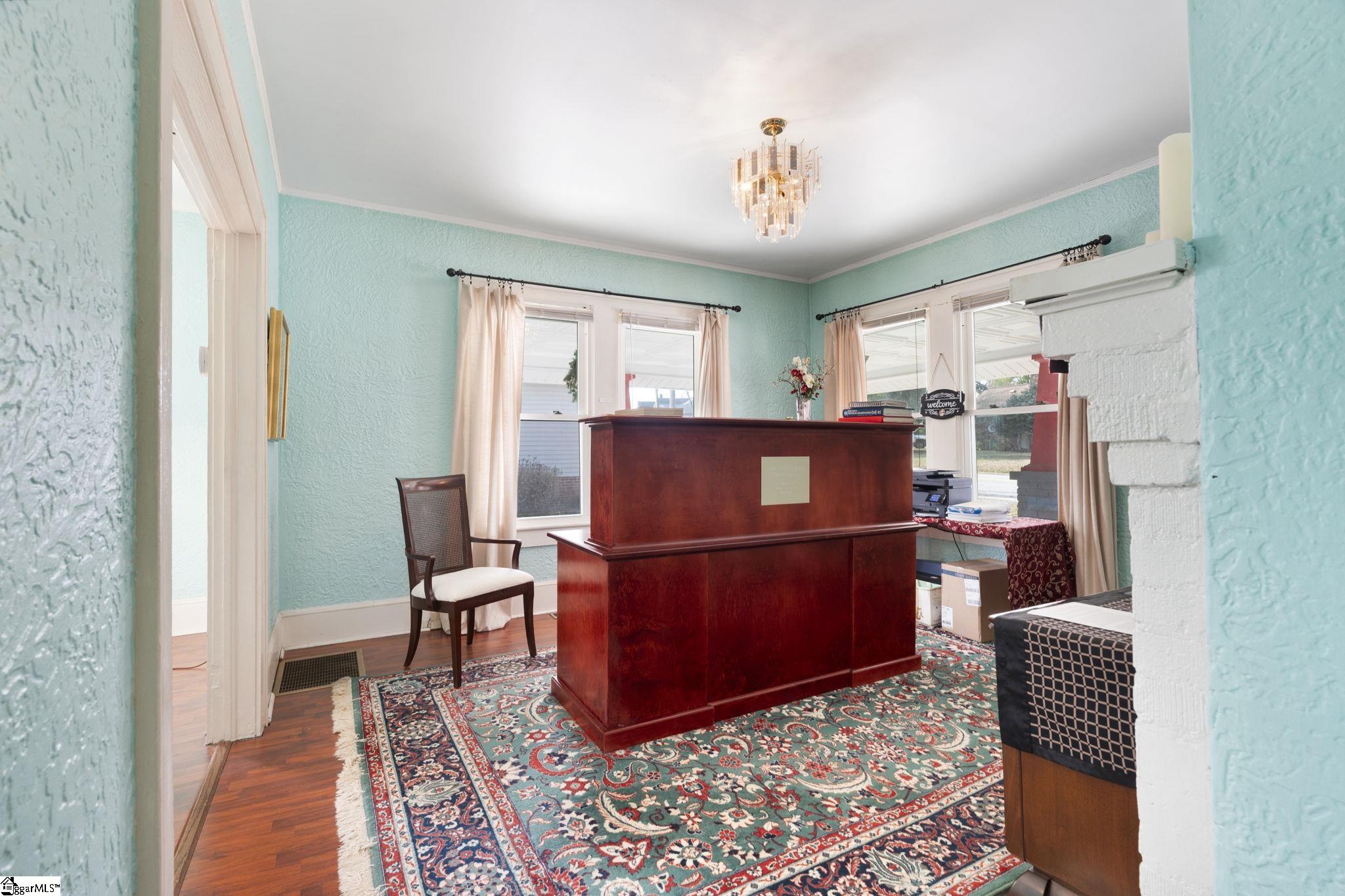 106 Memorial Drive Greer, SC 29650 - Photo 26 of 33