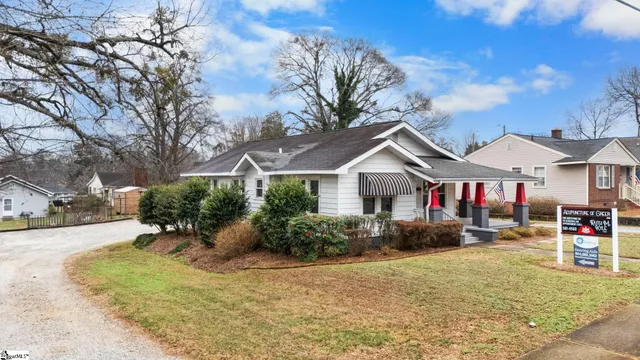 $475,000 | 106 Memorial Drive, Greer, SC 29650