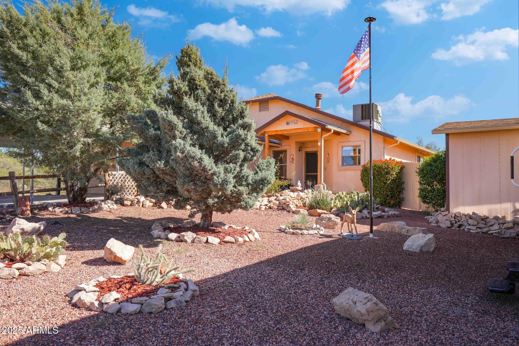 5775 North Kramer Drive Rimrock, AZ 86335 - Photo 2 of 33 a view of a house with a yard
