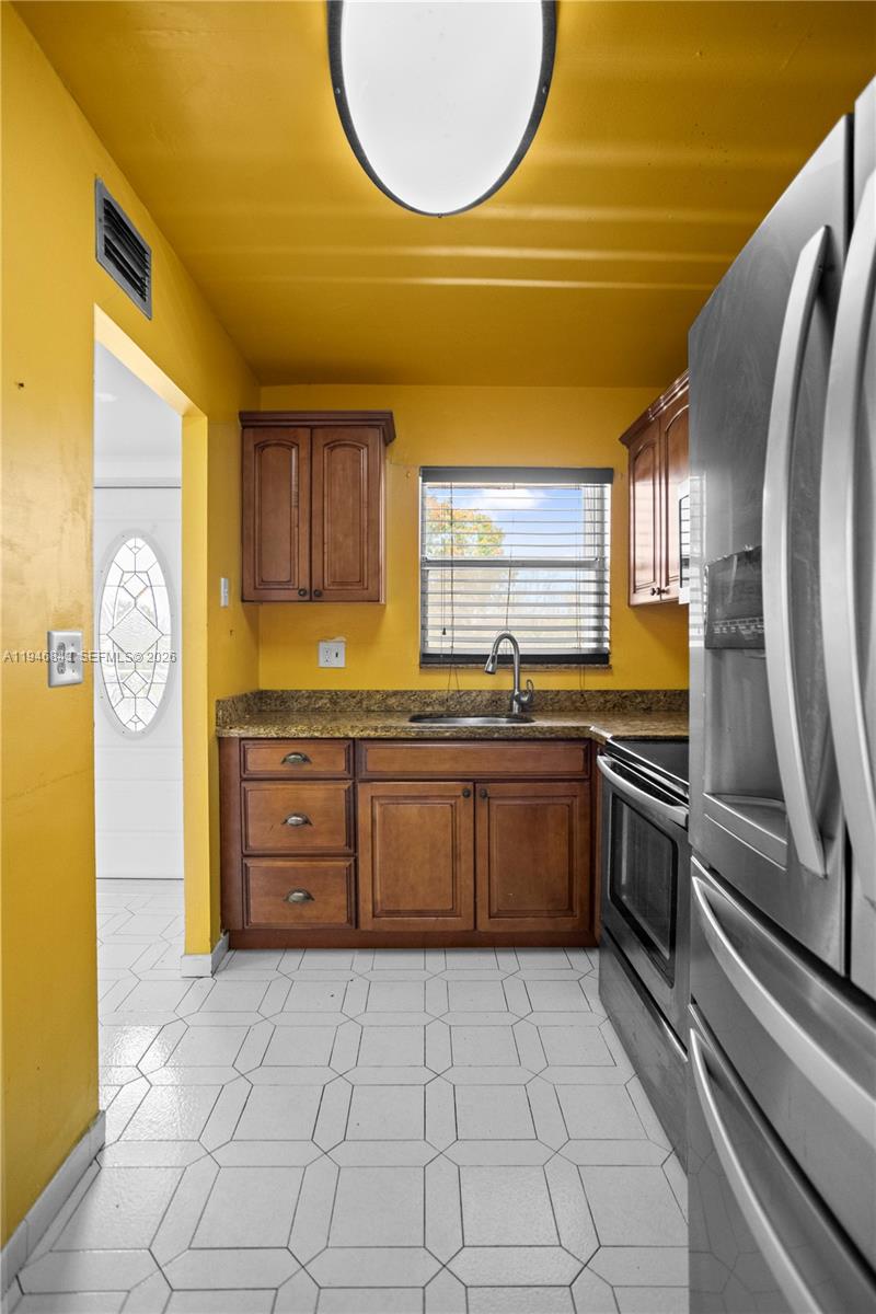 2811 North Pine Island Road, Unit 302 Sunrise, FL 33322 - Photo 5 of 6