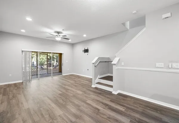 $2,900 | 11231 Kapok Grand Circle, St. Petersburg, FL 33708