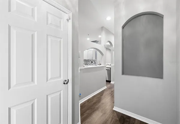 $2,900 | 11231 Kapok Grand Circle, St. Petersburg, FL 33708