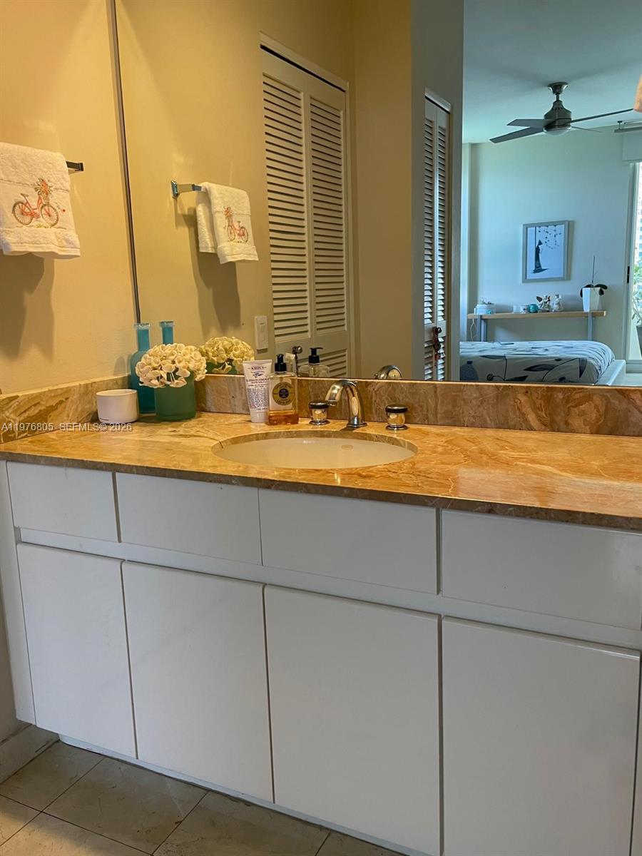 888 Brickell Key Drive, Unit 804 Miami, FL 33131 - Photo 11 of 16 Master