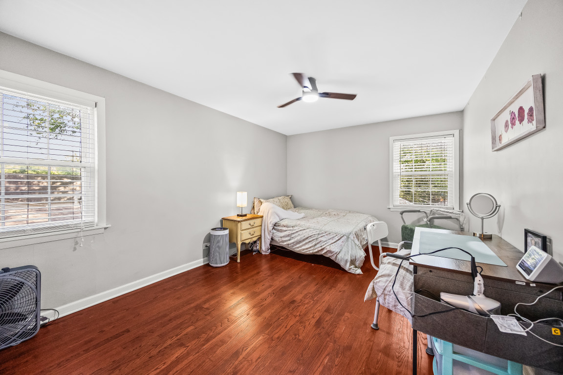 2314 Simpson Street Evanston, IL 60201 - Photo 19 of 37