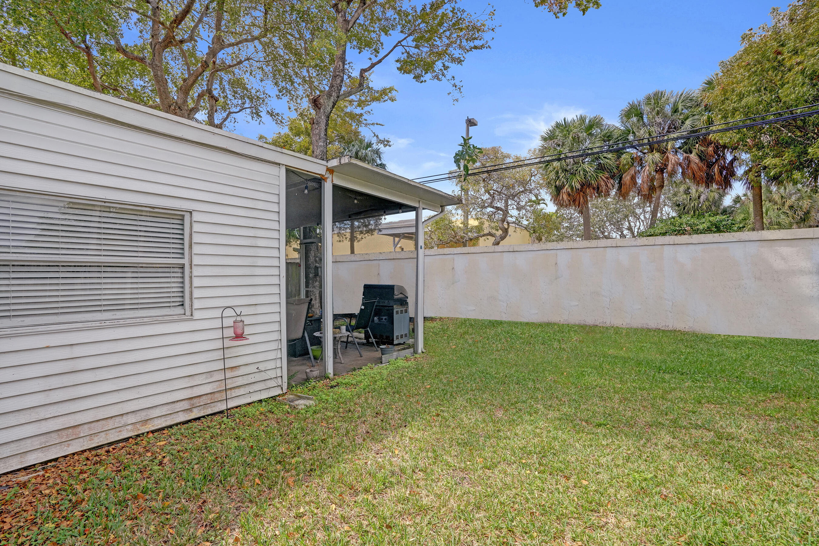 2461 Northeast 20th Avenue Lighthouse Point, FL 33064 - Photo 50 of 55 DSC04470