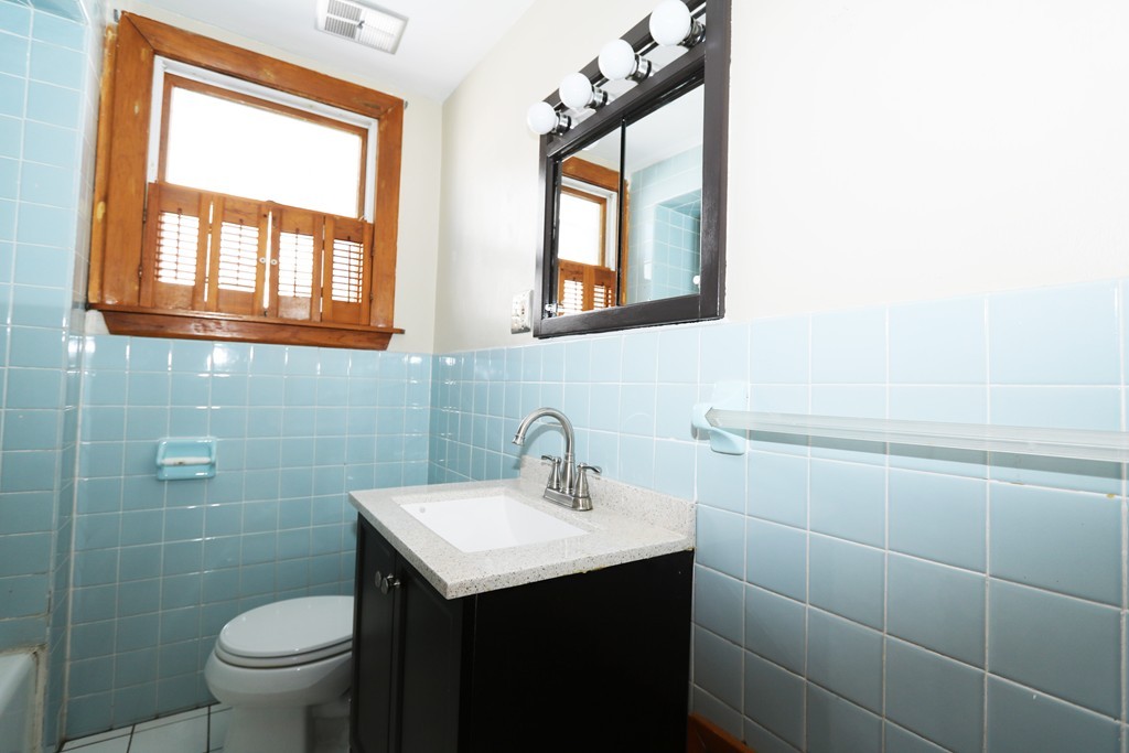 12 Preston Road Boston, MA 02132 - Photo 17 of 25