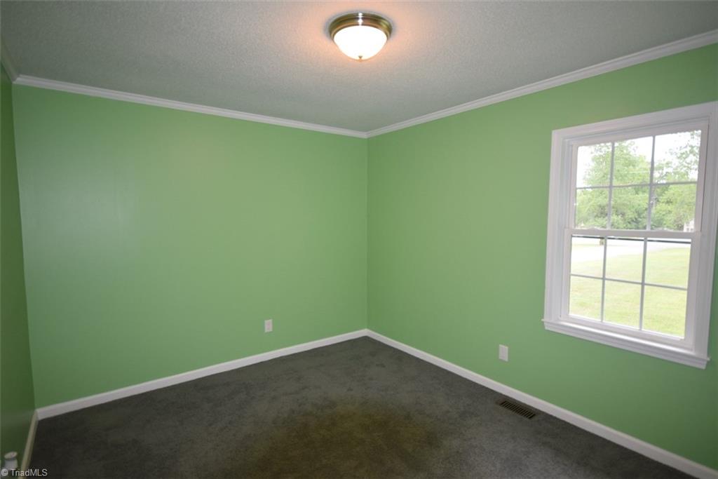 1044 Hub Morris Road Randleman, NC 27317 - Photo 12 of 23 Gallery Image 12
