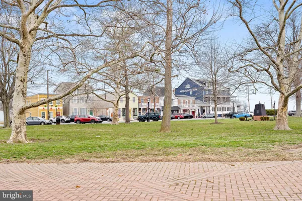 $425,000 | 605 Front Street, Delaware City, DE 19706