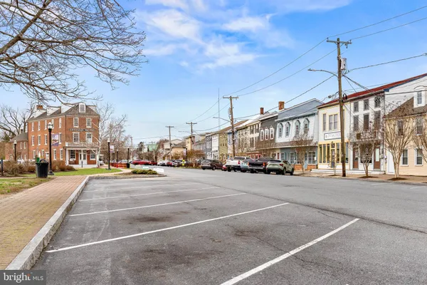 $425,000 | 605 Front Street, Delaware City, DE 19706