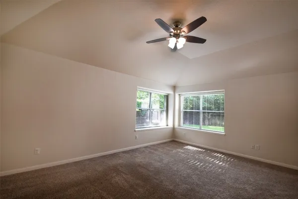 $2,550 | 22 East Hobbit Glen Drive, Conroe, TX 77384