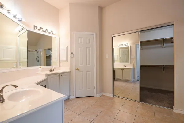 $2,550 | 22 East Hobbit Glen Drive, Conroe, TX 77384