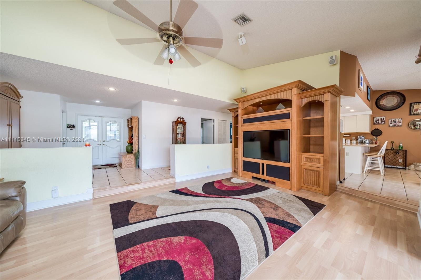 7921 Northwest 90th Avenue Tamarac, FL 33321 - Photo 12 of 69