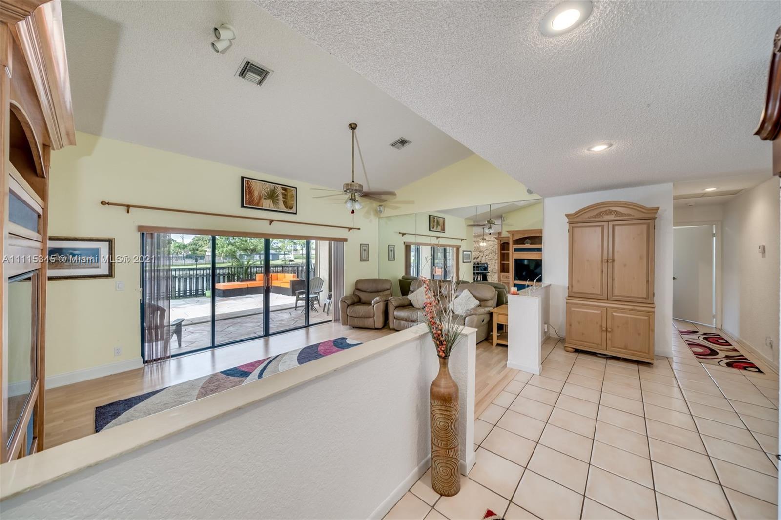 7921 Northwest 90th Avenue Tamarac, FL 33321 - Photo 13 of 69