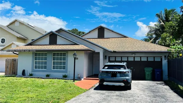 $875,000 | 18901 Northwest 77th Court, Hialeah, FL 33015