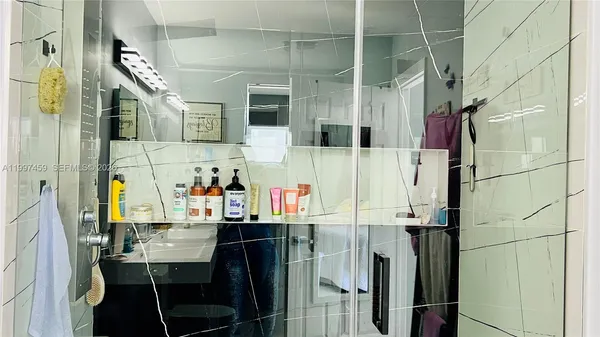 $875,000 | 18901 Northwest 77th Court, Hialeah, FL 33015