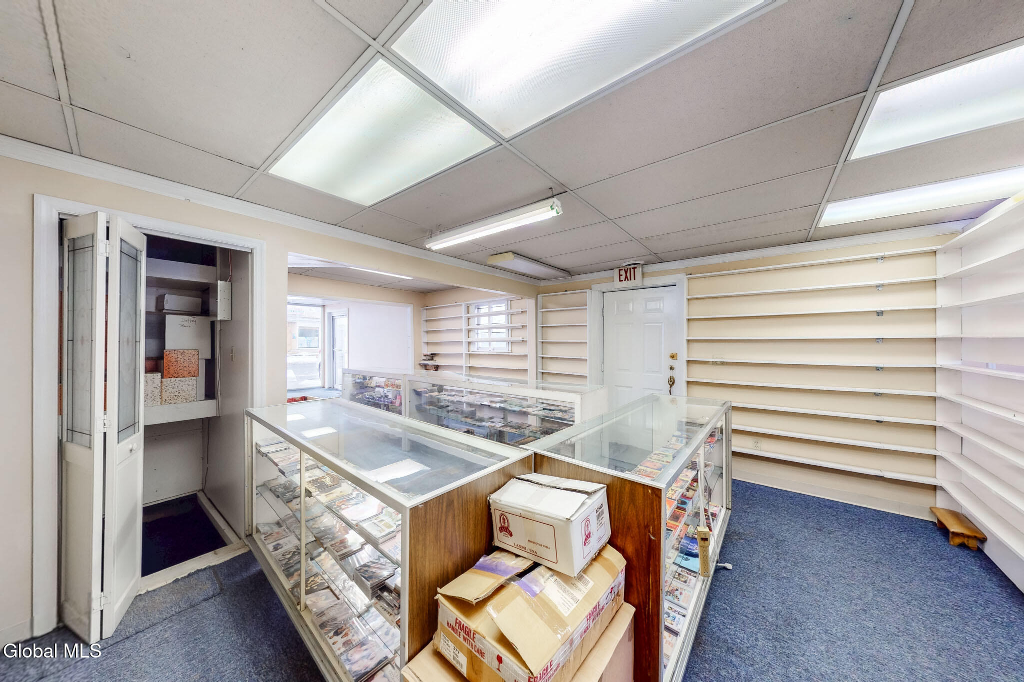 1564 Becker Street Schenectady, NY 12304 - Photo 14 of 22 NON LOGO-13