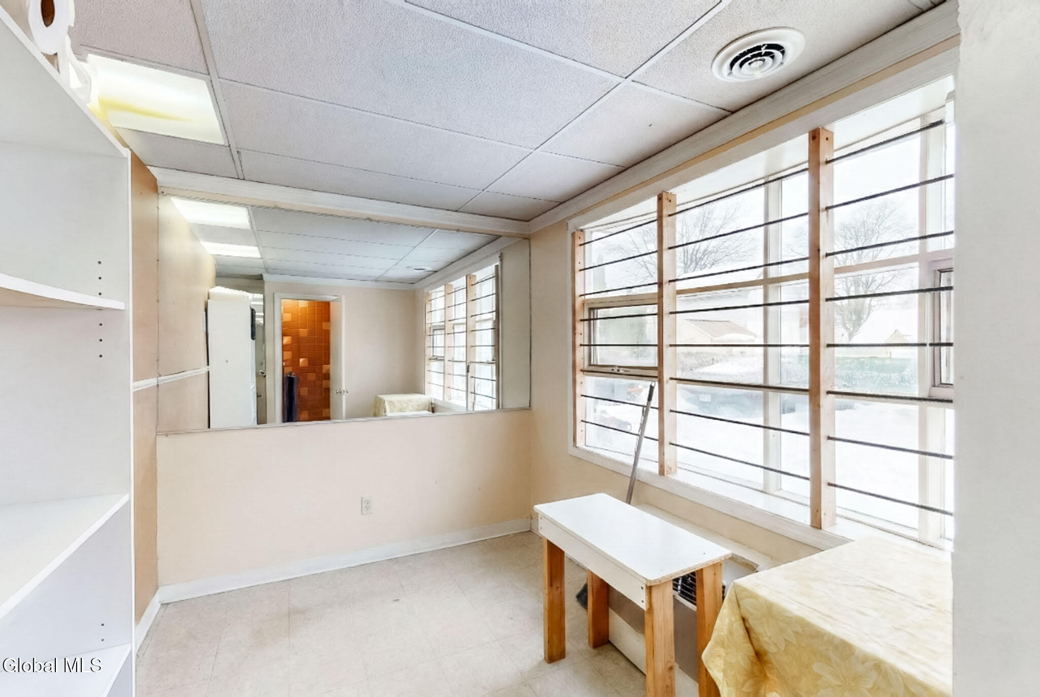 1564 Becker Street Schenectady, NY 12304 - Photo 15 of 22 NON LOGO-14