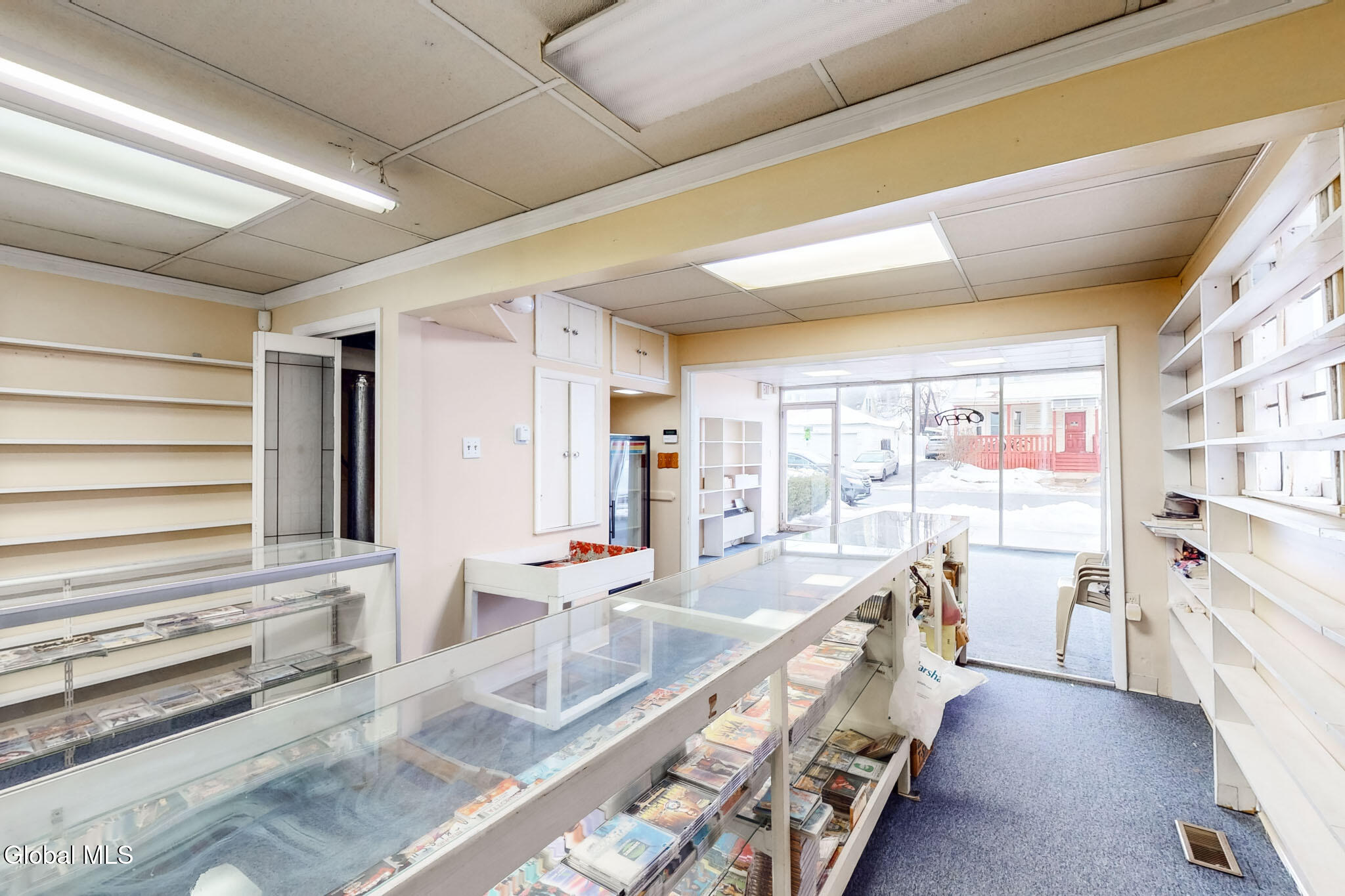 1564 Becker Street Schenectady, NY 12304 - Photo 10 of 22 NON LOGO-09