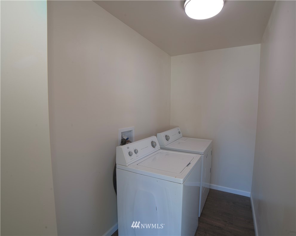 10803 Renton Avenue South Seattle, WA 98178 - Photo 16 of 21 Gallery Image 16