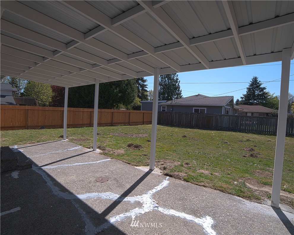 10803 Renton Avenue South Seattle, WA 98178 - Photo 18 of 21 Gallery Image 18
