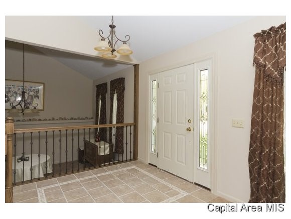 103 Bellerive Road Springfield, IL 62704 - Photo 2 of 19
