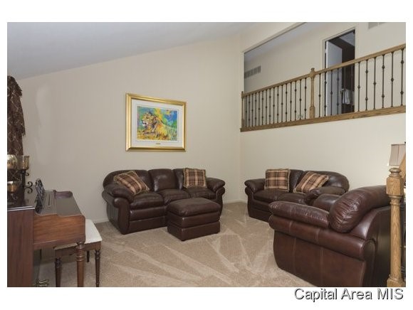 103 Bellerive Road Springfield, IL 62704 - Photo 3 of 19