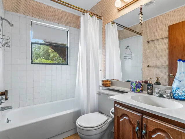 $719,000 | 17 South Bay Shore Drive, Eastpoint, FL 32328