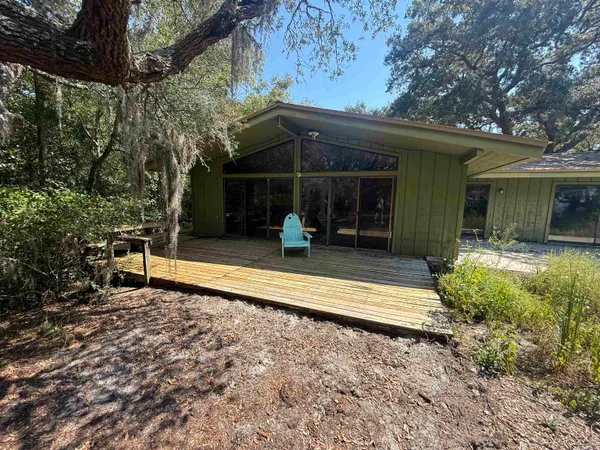 $719,000 | 17 South Bay Shore Drive, Eastpoint, FL 32328