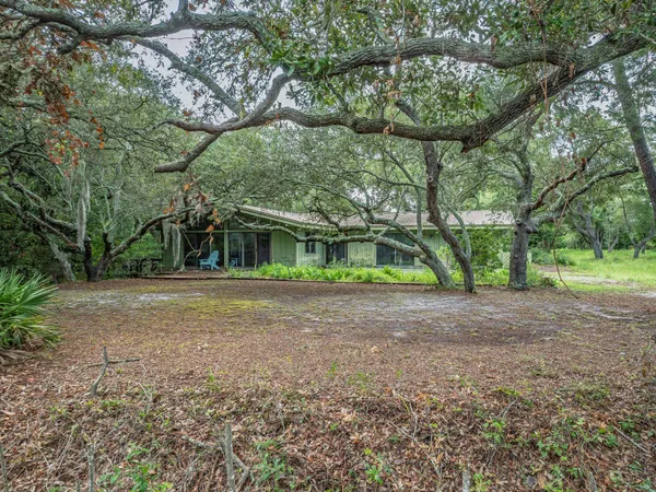 $719,000 | 17 South Bay Shore Drive, Eastpoint, FL 32328