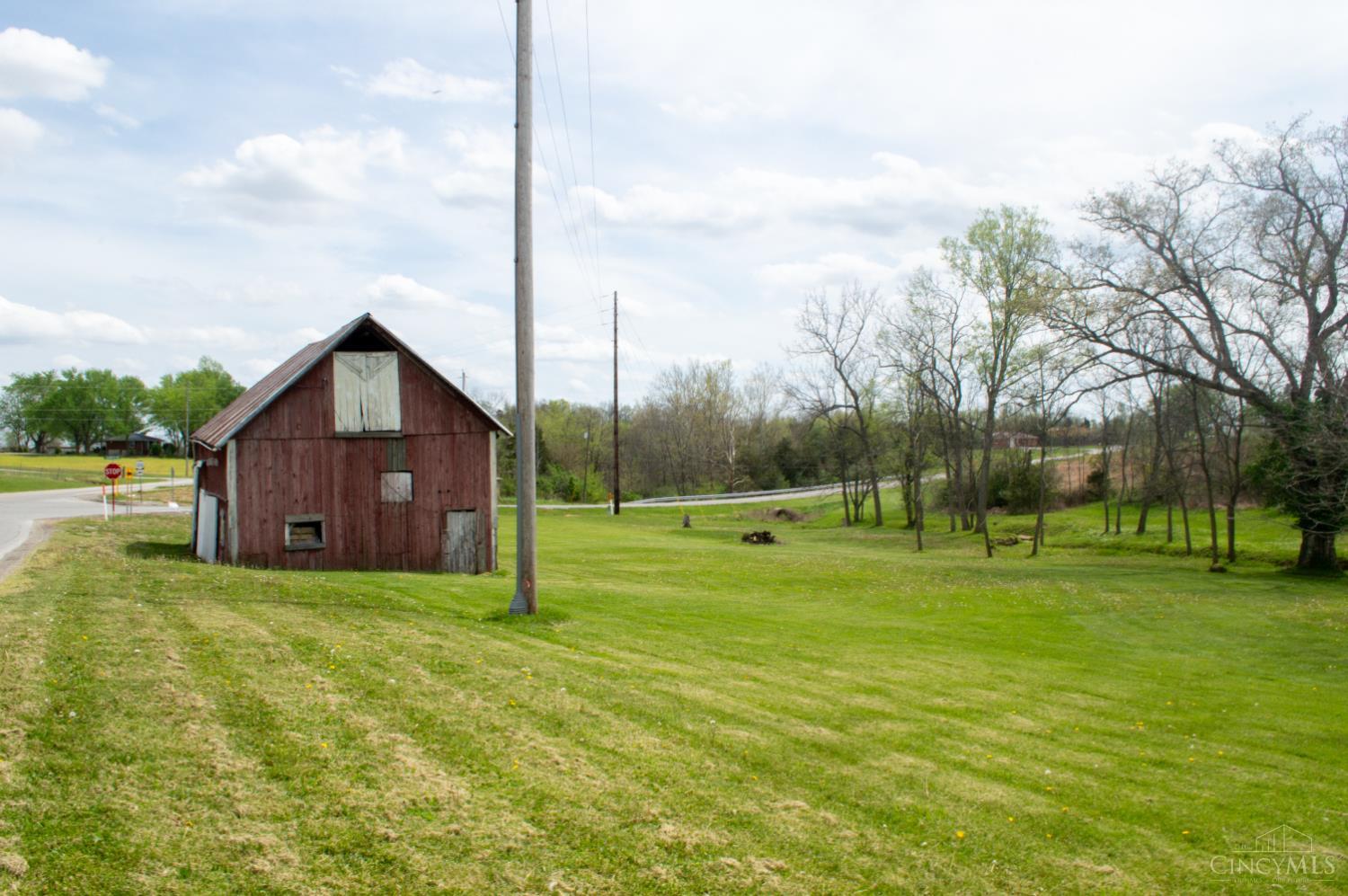 10955 East Prospect Road Hillsboro, OH 45133 - Photo 4 of 9