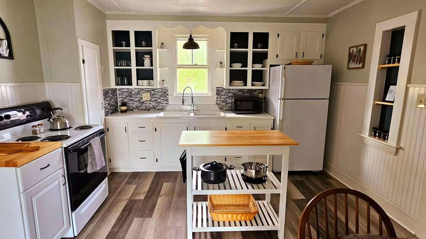 34 Western Avenue Waterville, ME 04901 - Photo 15 of 34 15. Den
