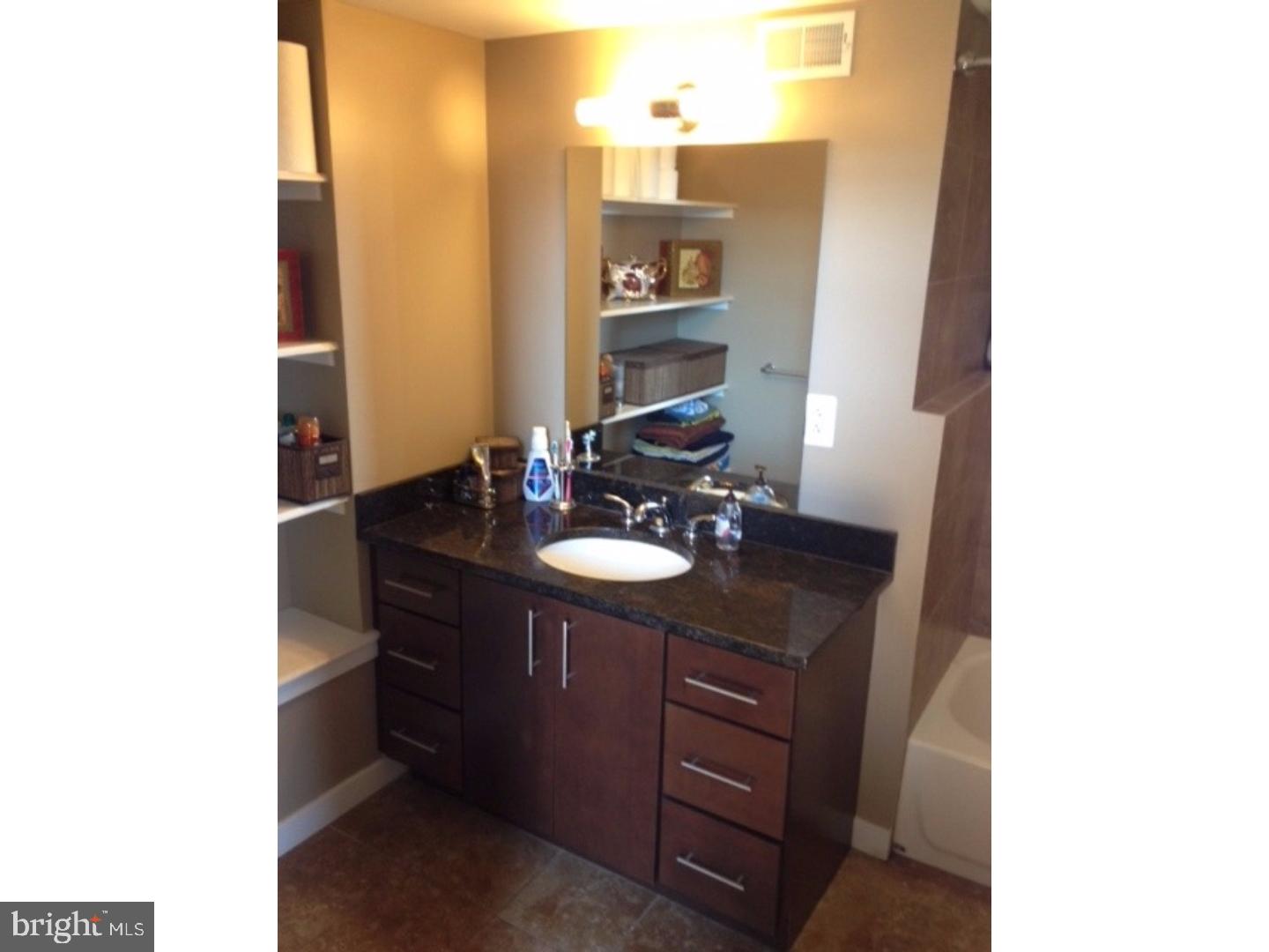 1201-15 Fitzwater Street, Unit 204 Philadelphia, PA 19147 - Photo 6 of 11