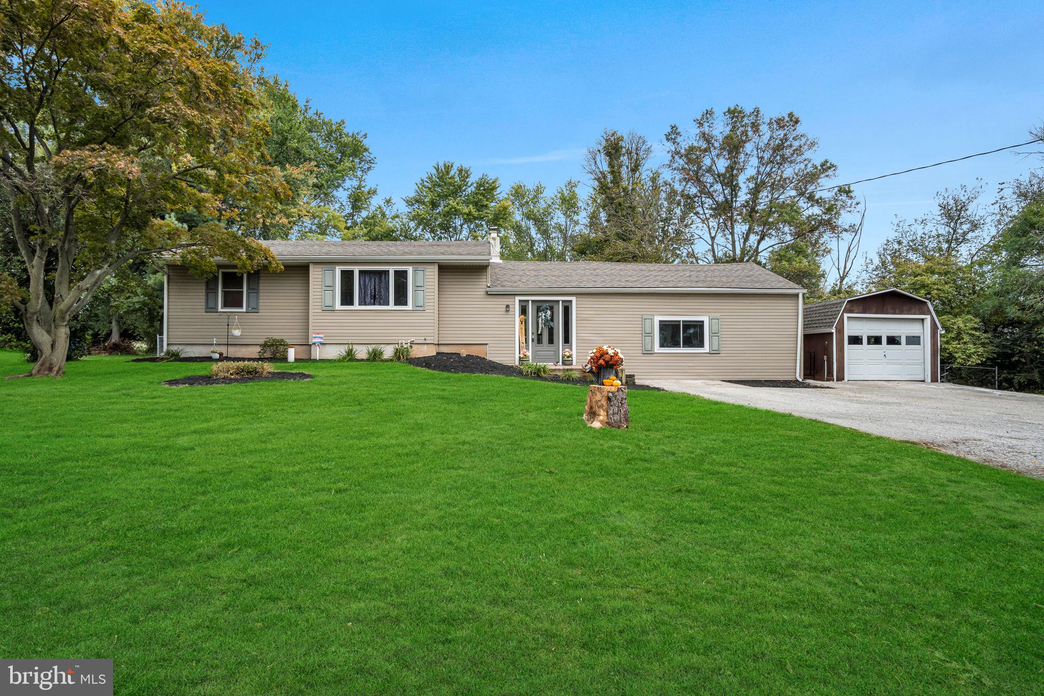 3547 Bull Road York, PA 17408 - Photo 2 of 37