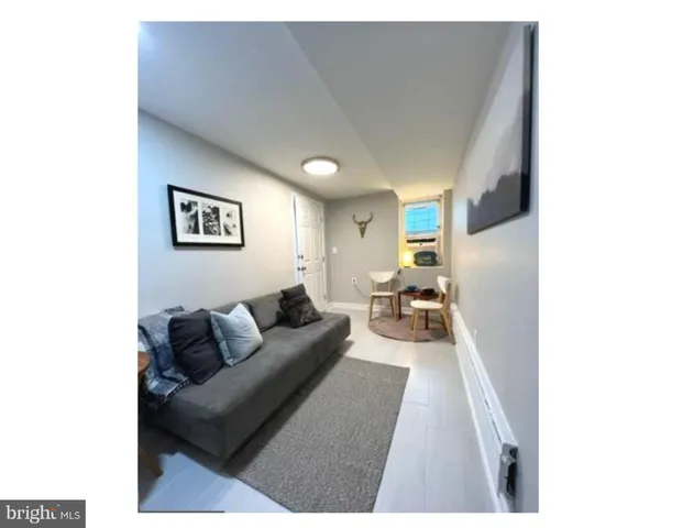 $1,085 | 3020 North Calvert Street, Baltimore, MD 21218